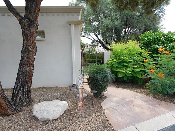 3rd image of 2752 W Casas Dr