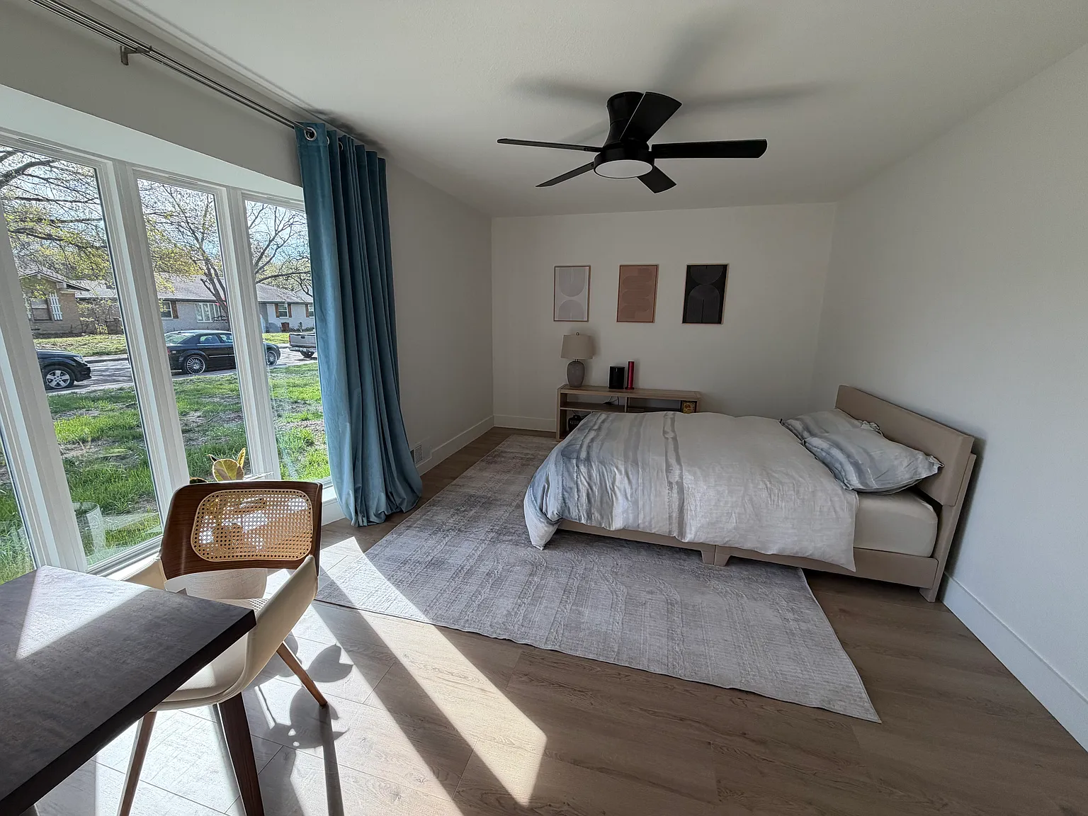 3 bed, 2.5 bath, 2090 sqft, $3,900 — Photo 3