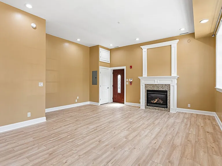 2355 E York St — Photo 5