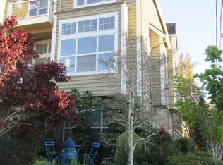 302 NE Bridgeton Rd, Portland, OR 97211