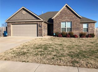 2201 Hunter Dr, Pea Ridge, AR 72751