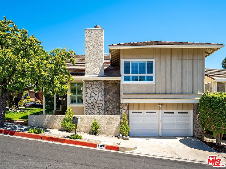 1st image of 2898 Woodwardia Dr