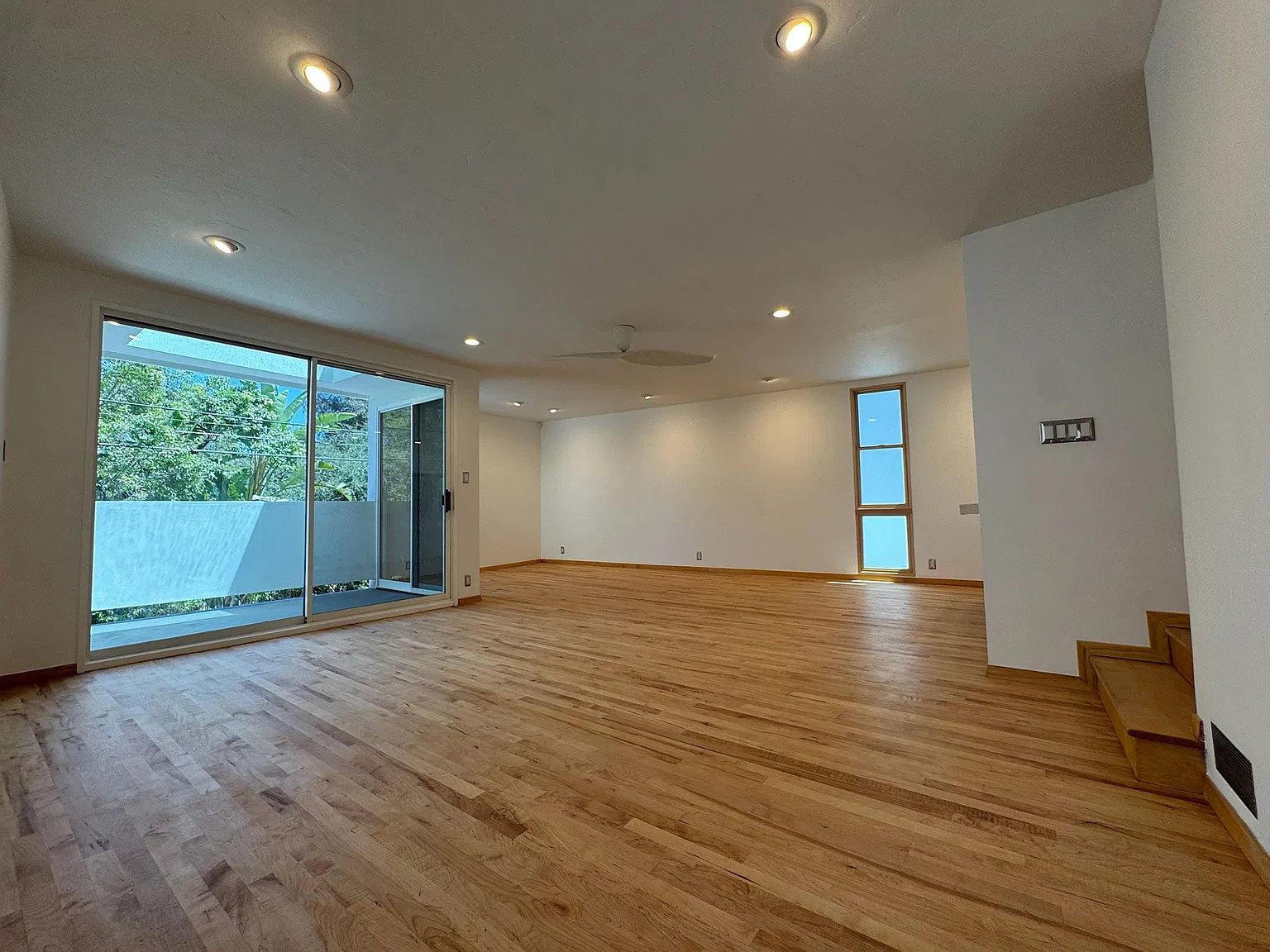 2 bed, 880 sqft, $5,000 — Photo 4