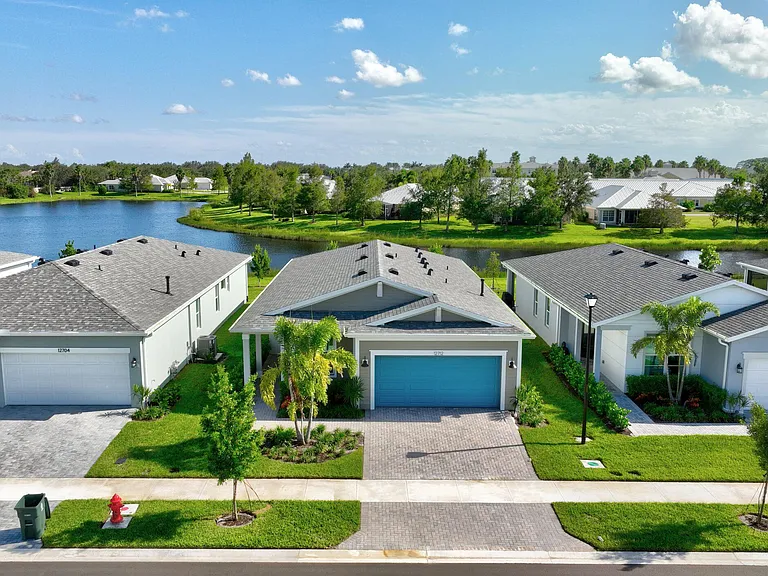12712 SW Eleanor Dr — Photo 40