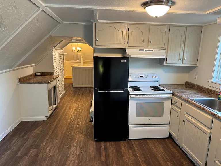 11 Webster St #7 — Photo 6