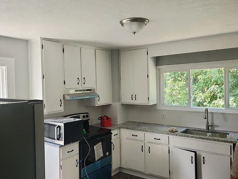 740 Adams St — Photo 2