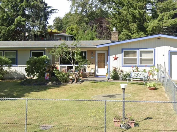 1325 Lake Youngs Way SE, Renton, WA 98058