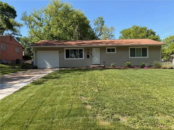 6306 W 77th Ter, Prairie Village, KS 66204