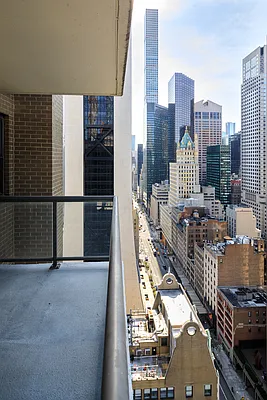 Rented by Compass | media 20