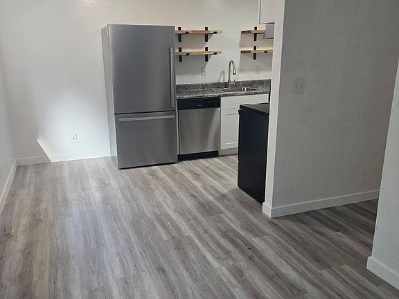 3rd image of 182 Molly St #12