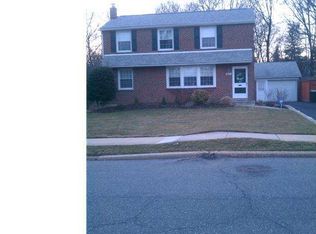9816 Redd Rambler Dr, Philadelphia, PA 19115