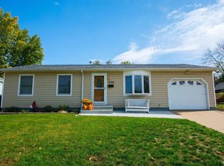 1438 18th Ave, Camanche, IA 52730