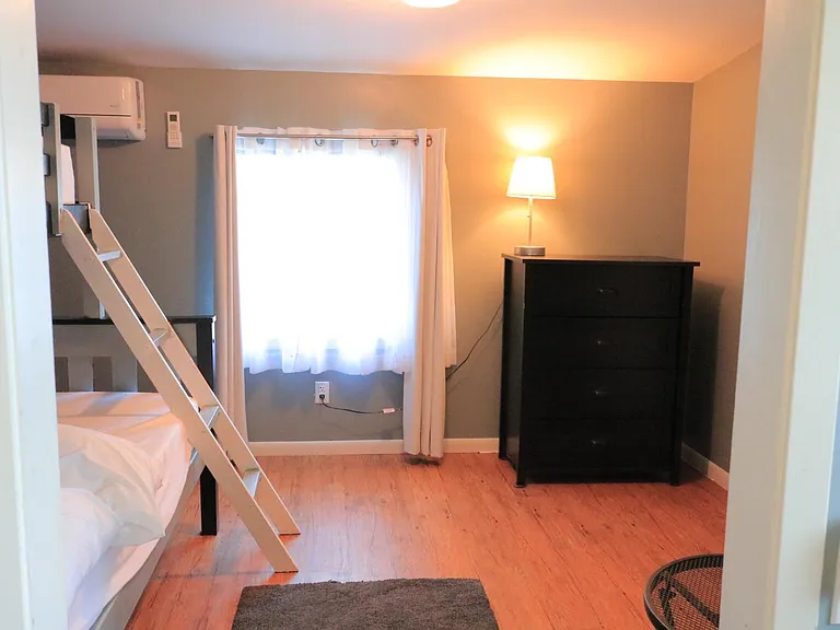 4220 Grim Ave — Photo 9