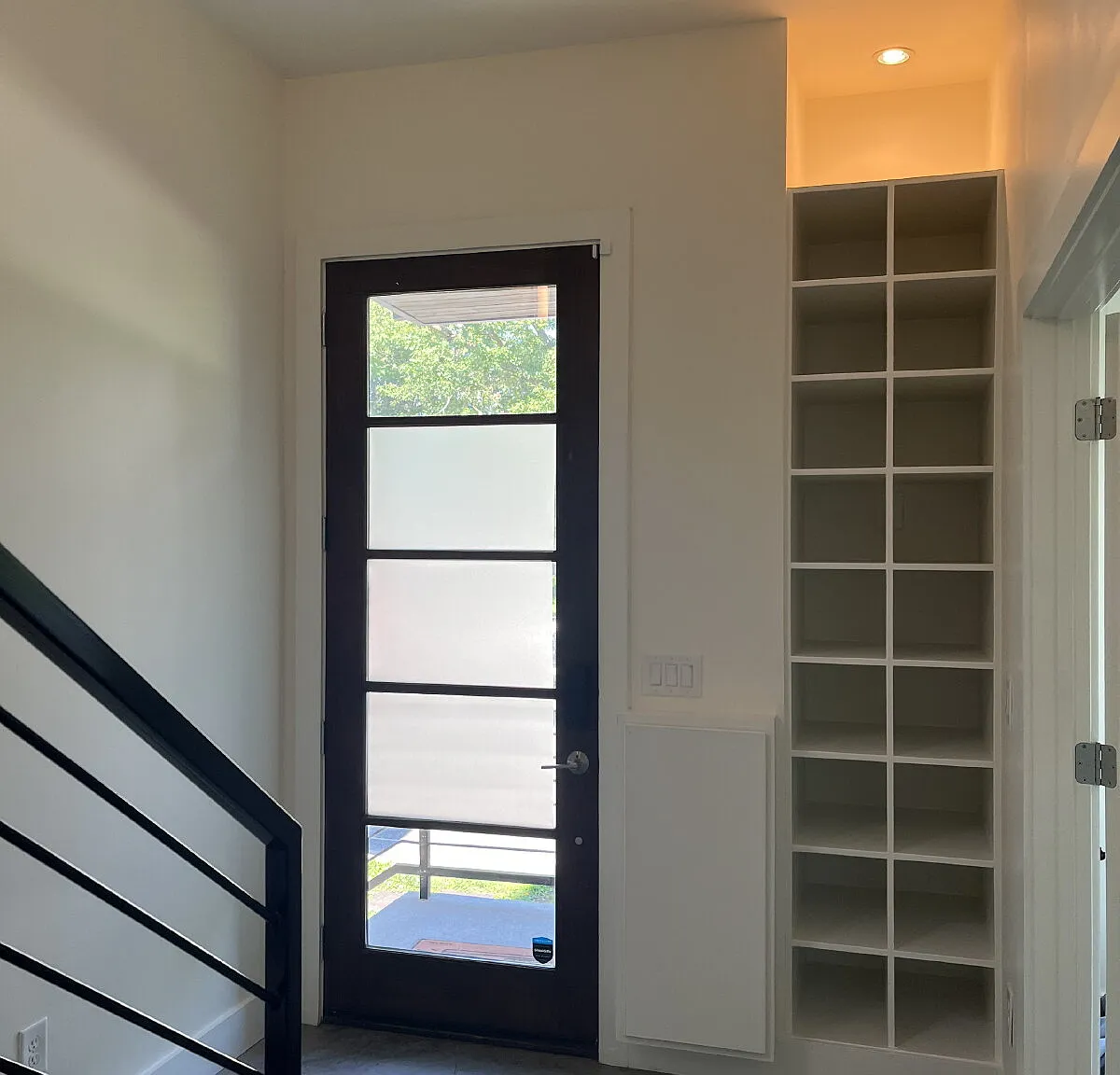 3 bed, 3.5 bath, 2010 sqft, $4,500 — Photo 3