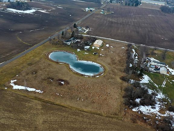 3rd image of 12126 Hyndman Rd