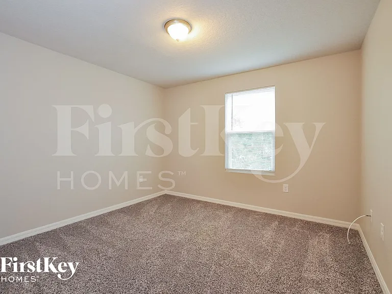 111 Pine Circle Dr — Photo 11