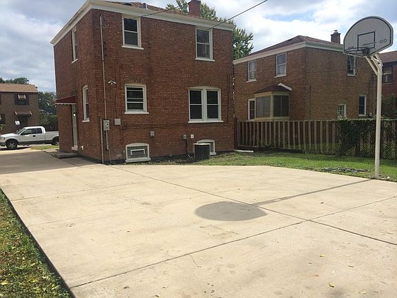 3rd image of 9632 S Dobson Ave