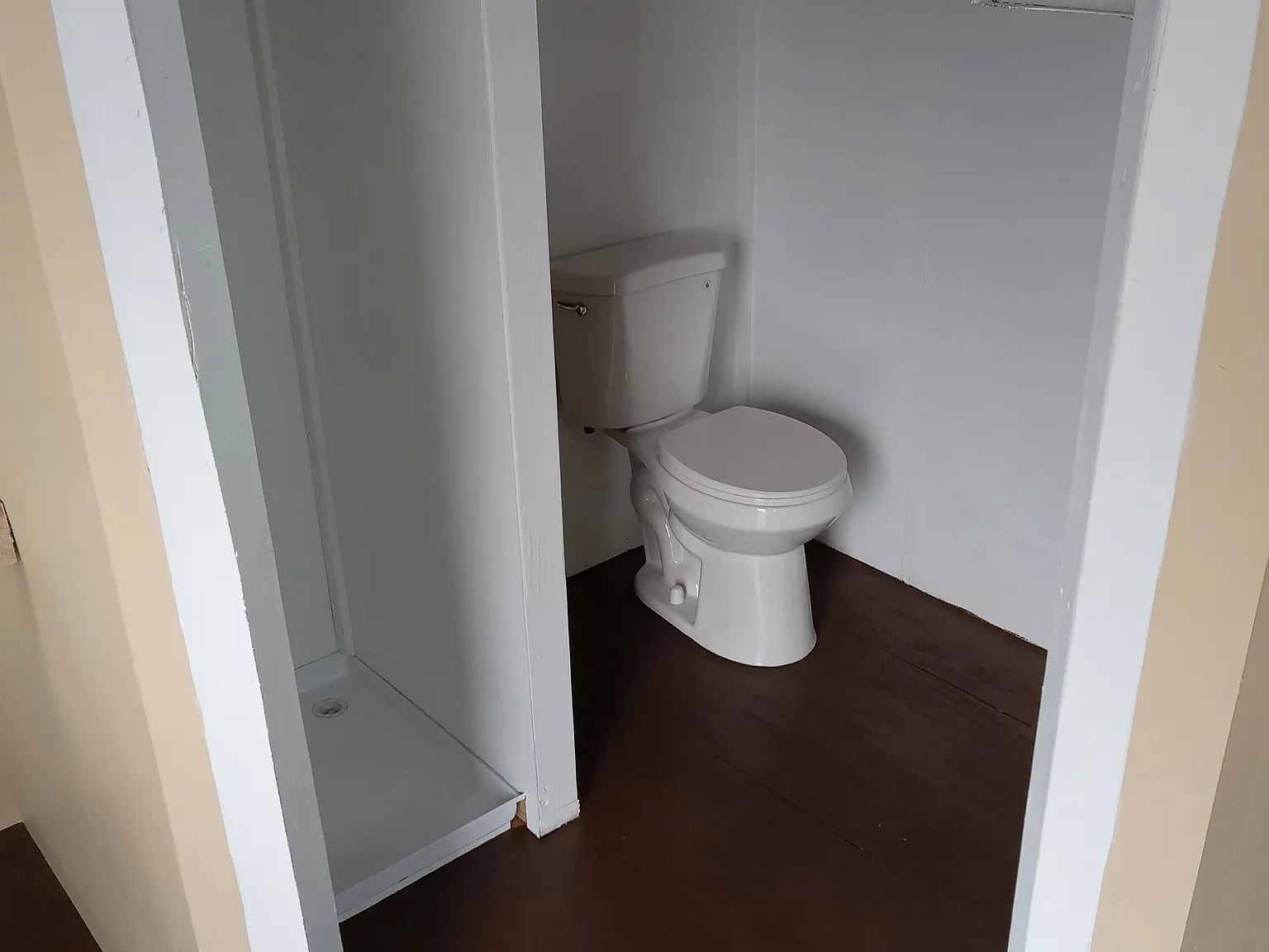 1 bed, 300 sqft, $1,000 — Photo 3