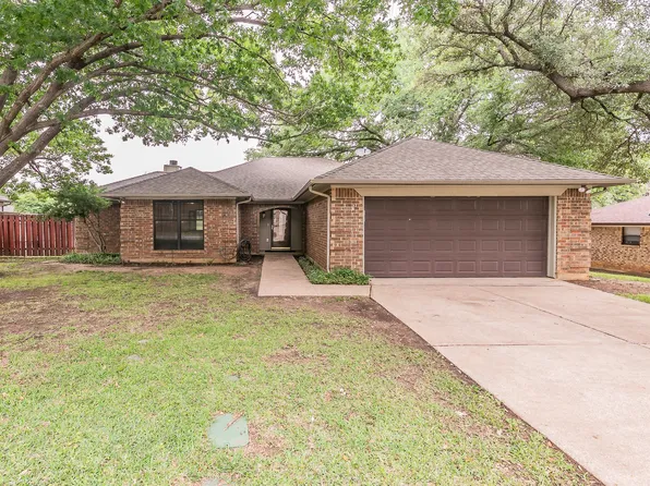 904 Glenn Dr, Euless, TX 76039