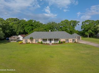 136 Shelby Oaks Ln, Lafayette, LA 70507