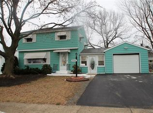 114 Whipple Ln, Rochester, NY 14622