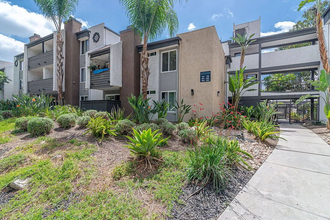 City View Apartments at Warner Park — Photo 4