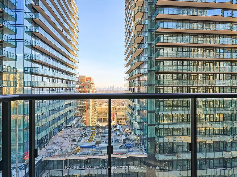 223 Redpath Ave #1111 — Photo 16