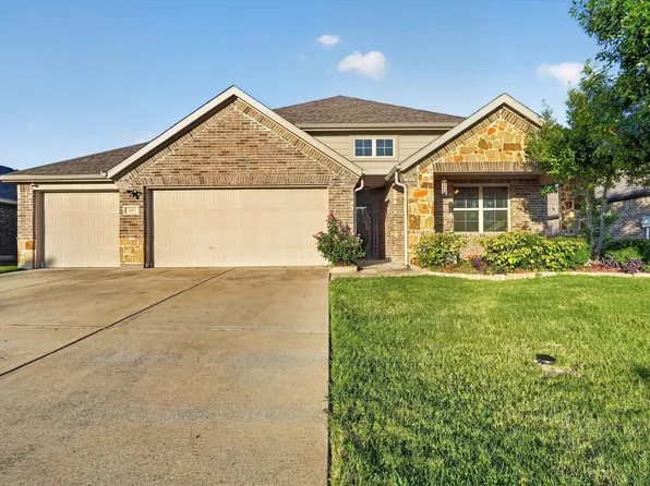 305 Acadia Ln, Forney, TX 75126