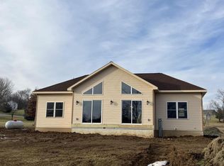 N2011 Alphorn Rd, Monroe, WI 53566