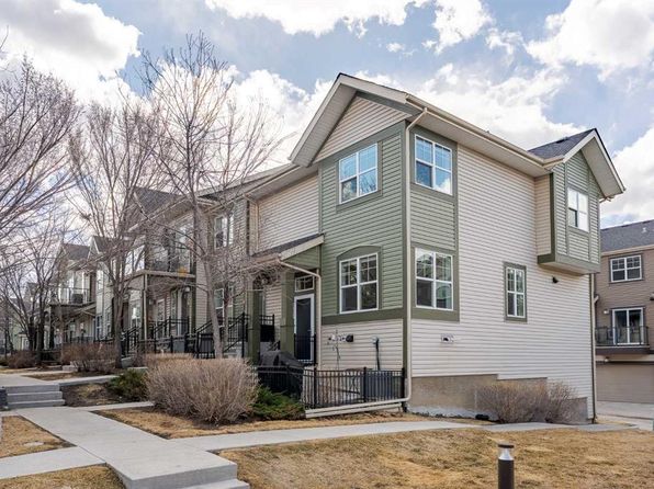 934 E McKenzie Towne Mnr SE, Calgary, AB T2Z 1C9