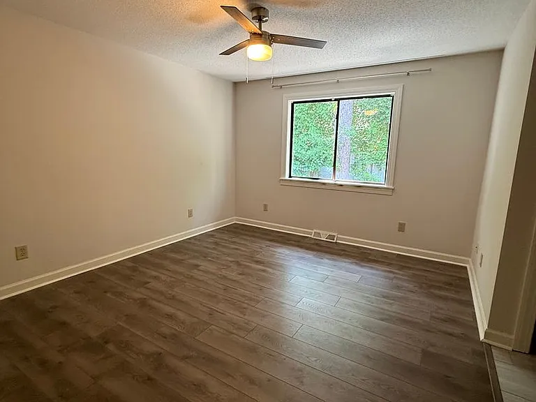 4104 Cheney Pl — Photo 10