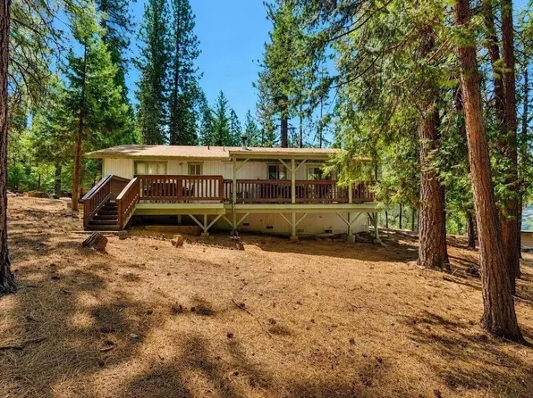 5690 Lupin Ln, Pollock Pines, CA 95726