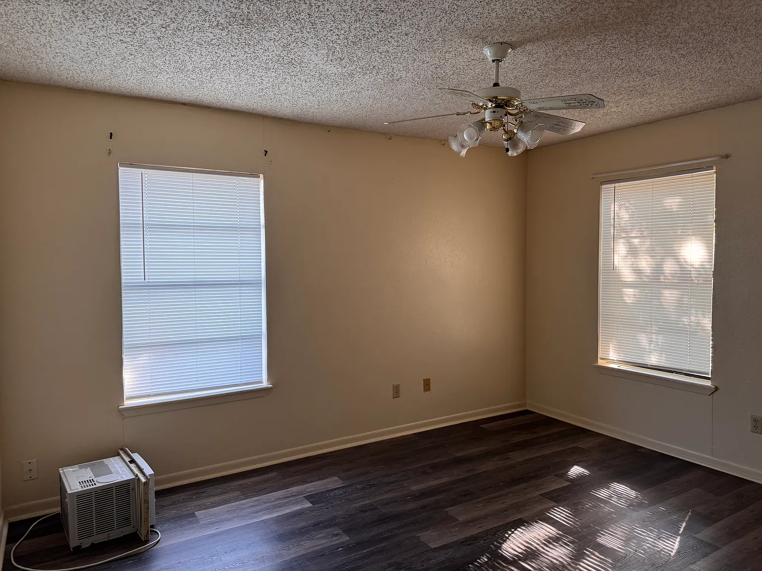2 bed, $1,000 — Photo 4