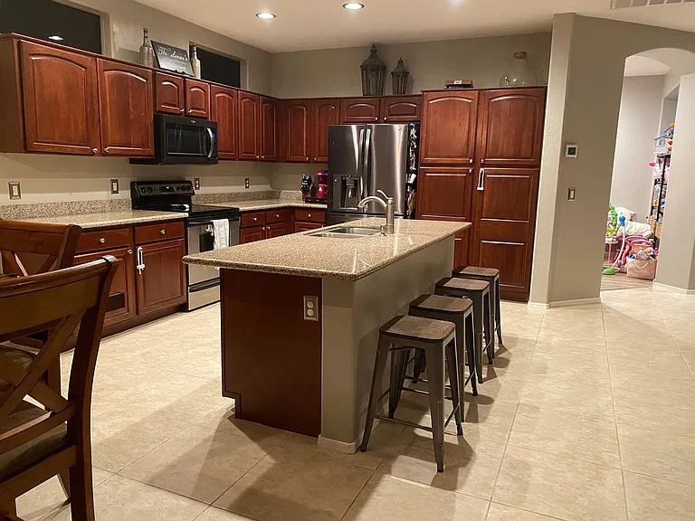 6017 W Running Deer Trl — Photo 1