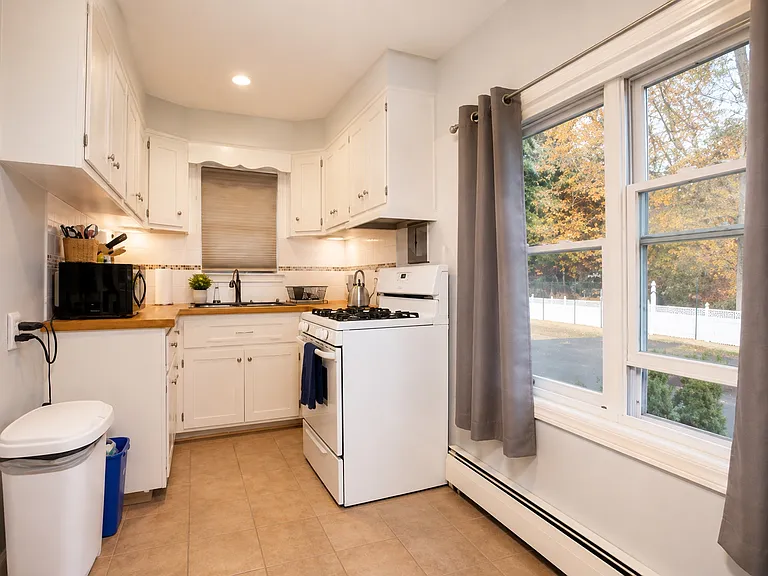 6 Pineview Ter #1B — Photo 8