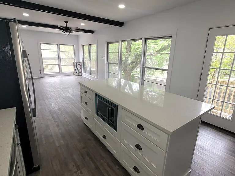 2820 Fort Ave — Photo 22