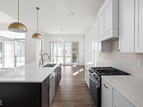 7th image of this home