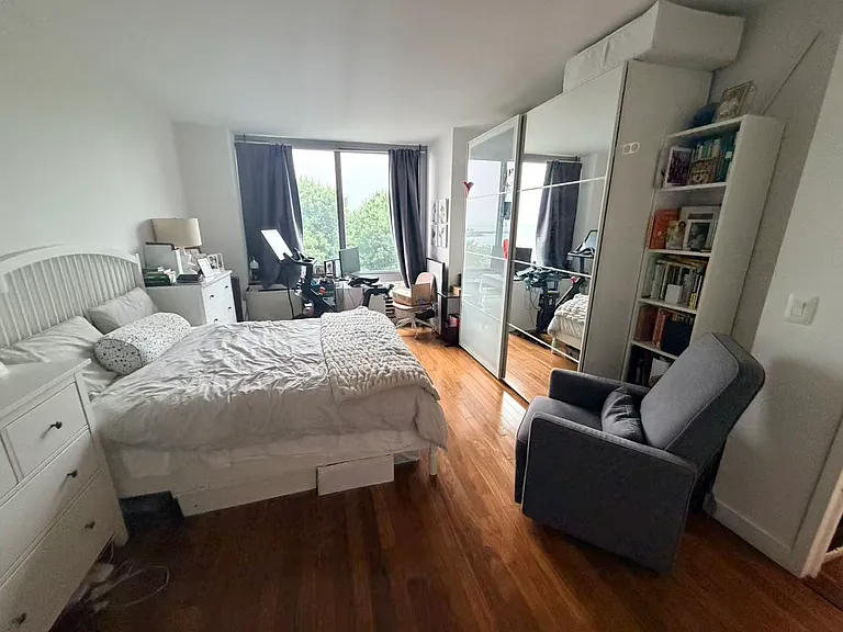 25 Hudson St #409 — Photo 18