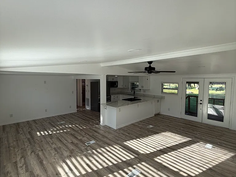 978 Bay Dr — Photo 22