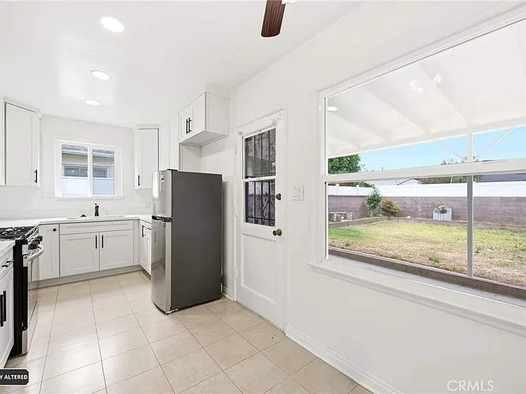 10539 Gridley Rd — Photo 12