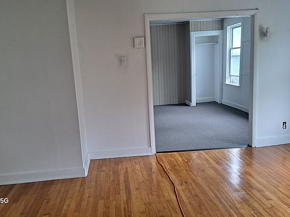 4th image of 21 Coes St #2R