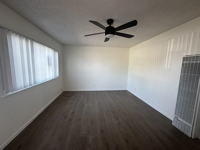 370 Bird St #370 — Photo 8