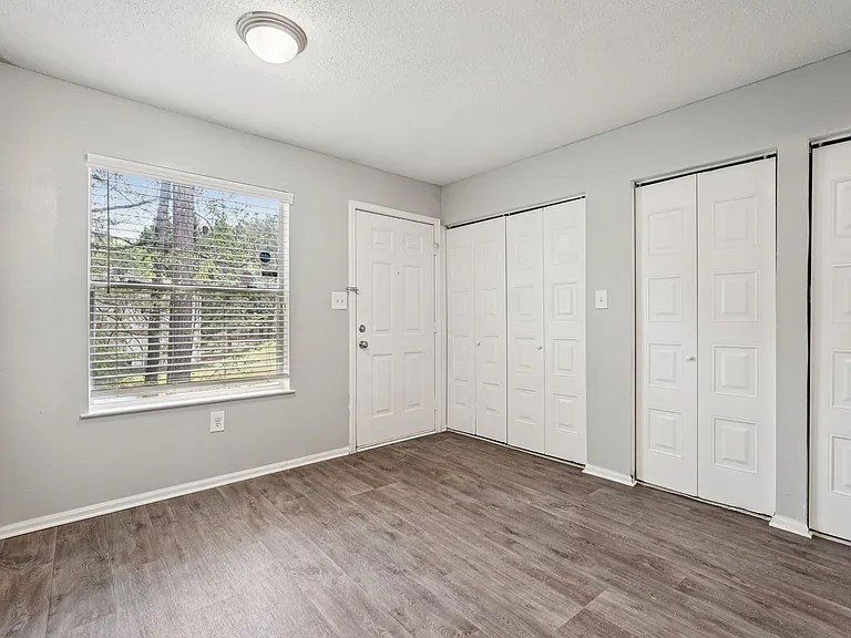 Pointe South Townhomes — Photo 17