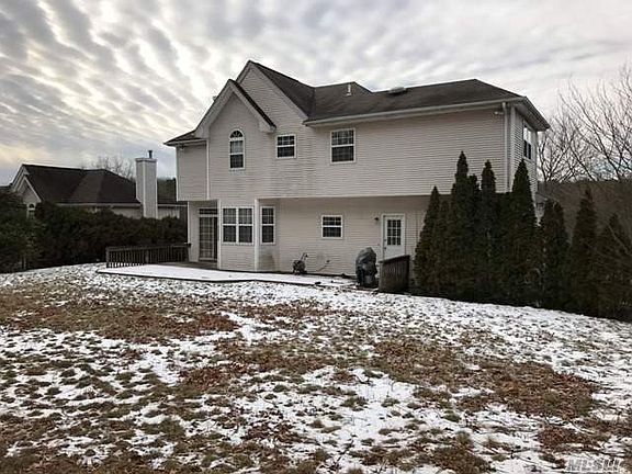 2nd image of 24 Whispering Woods Dr