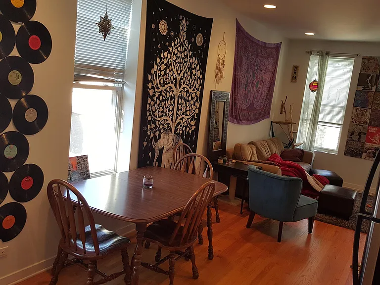 1328 N Bosworth Ave #6 — Photo 2