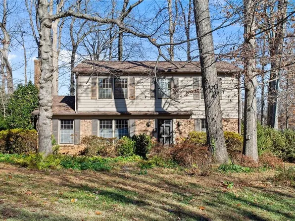 1602 Alderman Dr, Greensboro, NC 27408