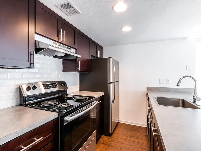 1902 Valley Hill Cir #B — Photo 7
