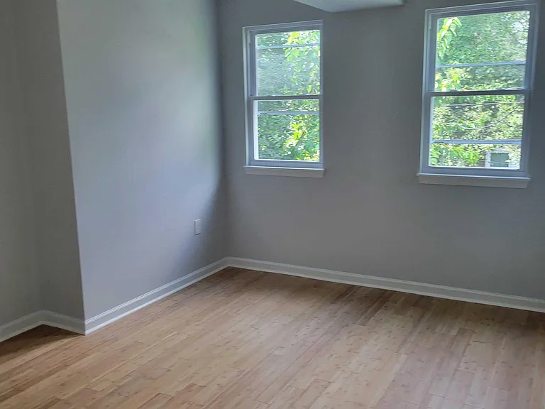 2032 Harlem Ave — Photo 14