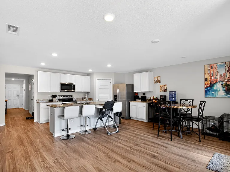 727 Quintana St — Photo 15
