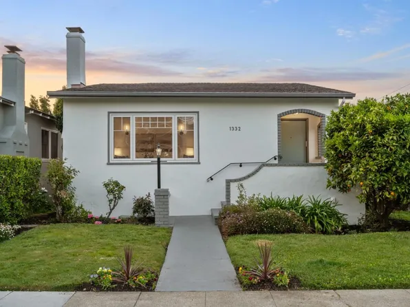 1332 Edgehill Dr, Burlingame, CA 94010